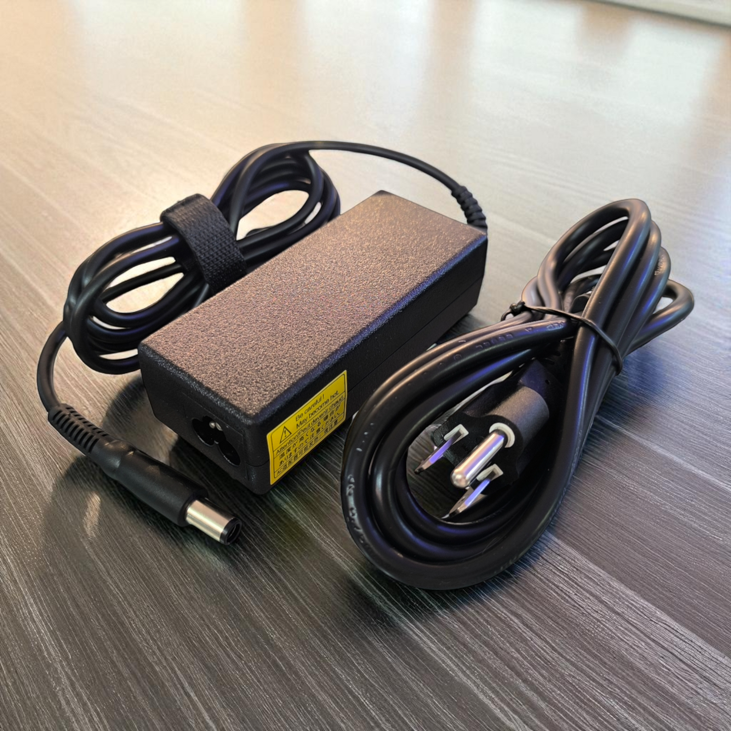 cargador portatil 19.5V 334A / 65W