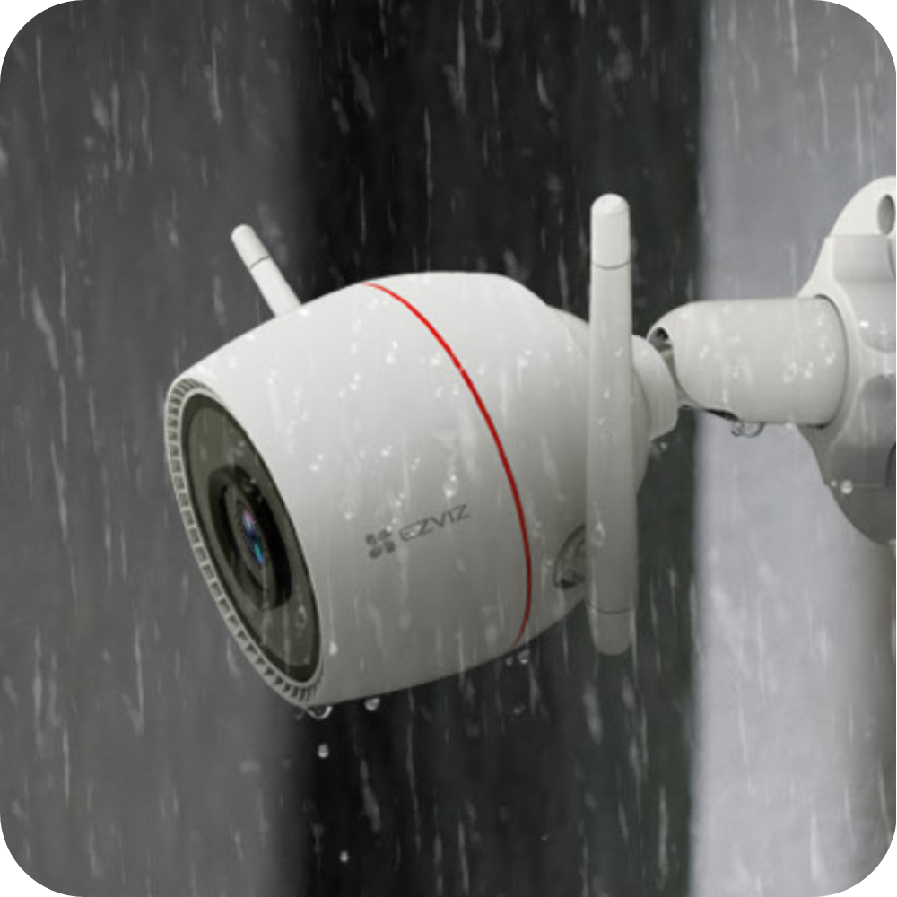 camara de seguridad ezviz para exterior en uso 