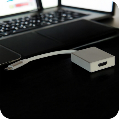convertidor tipo-c a hdmi en uso