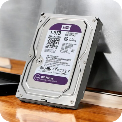 disco duro wd de 1TB morado en superficie de madera