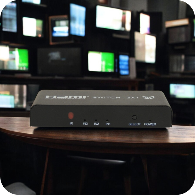divisor hdmi 3x1 full hd  negro en uso 