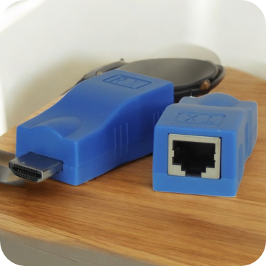 extensor hdmi azul en uso