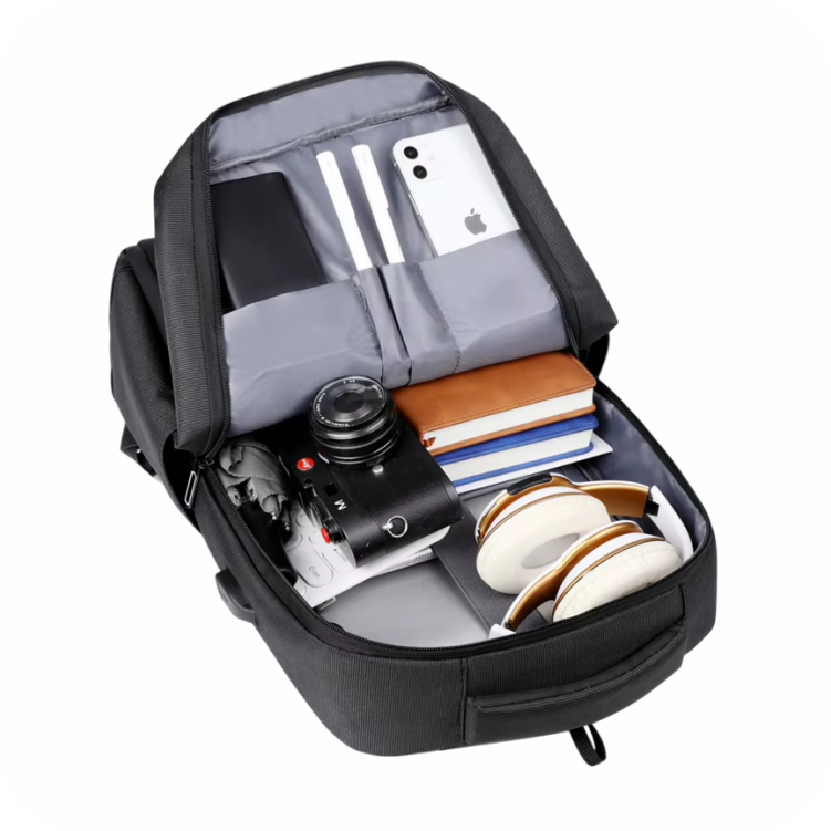 Interior de morral para cámara con espacio para laptop, teléfono y accesorios fotográficos