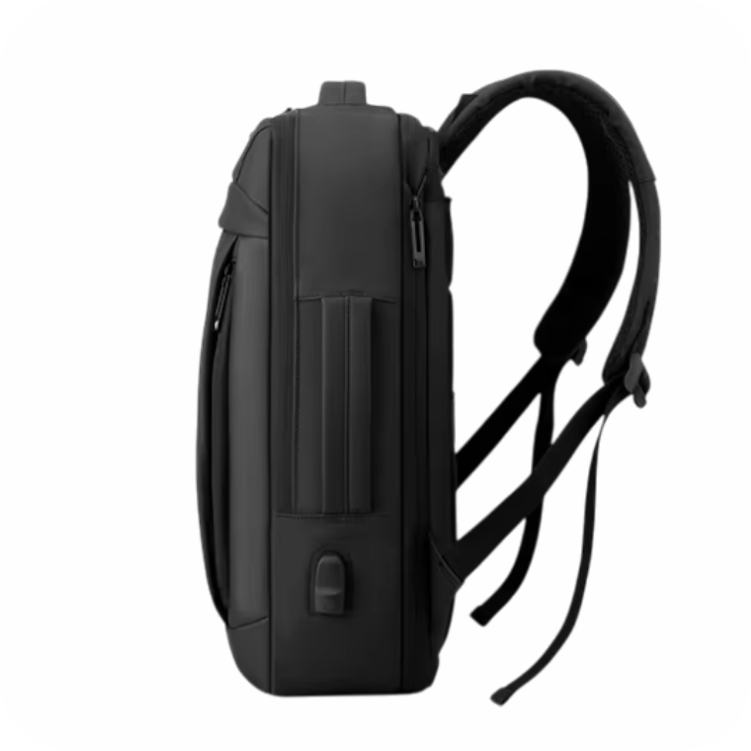 morral negro con manija lateral, puerto de carga usb y correa sajustables