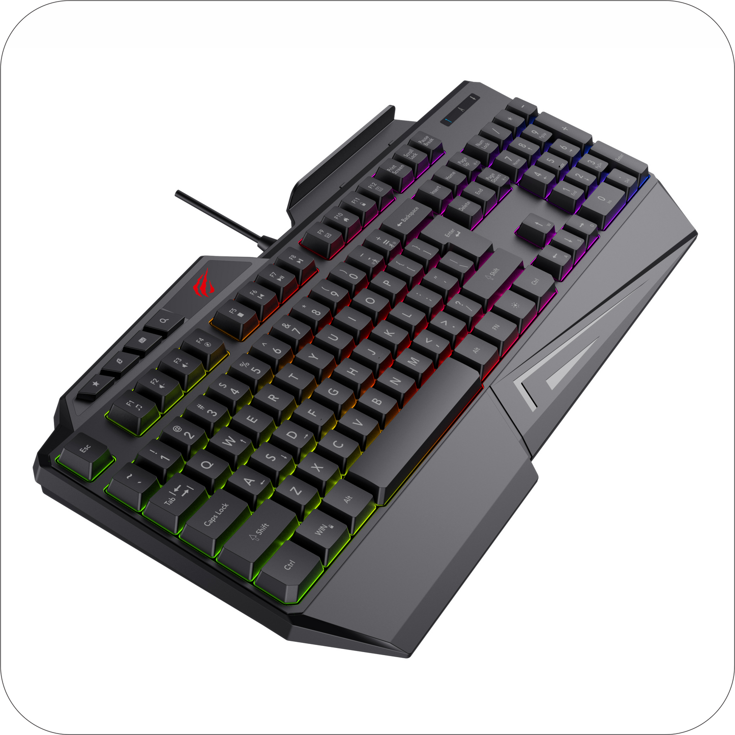 teclado gaming negro con retroiluminacion rgb sobre fondo blanco