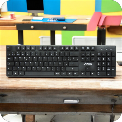 teclado jedel negro en superficie de madera