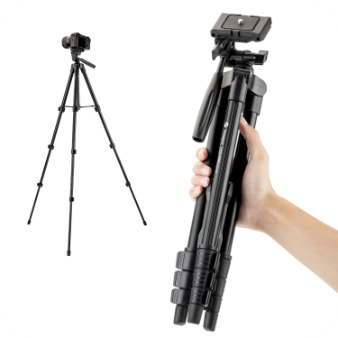 trípode negro portátil para camara en posición plegada y extendida