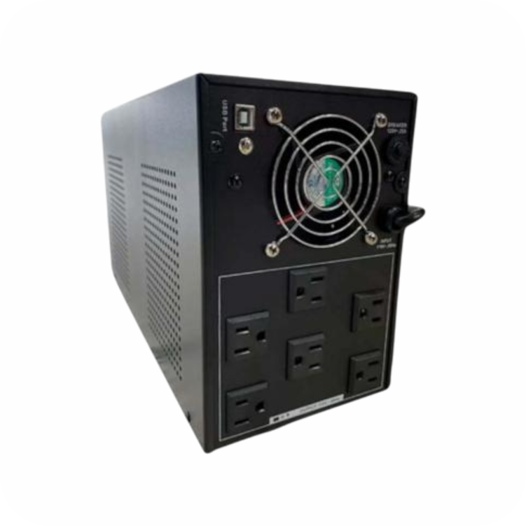 vista trasera de ups negra con multiples salidas y ventilador de refrigeracion 